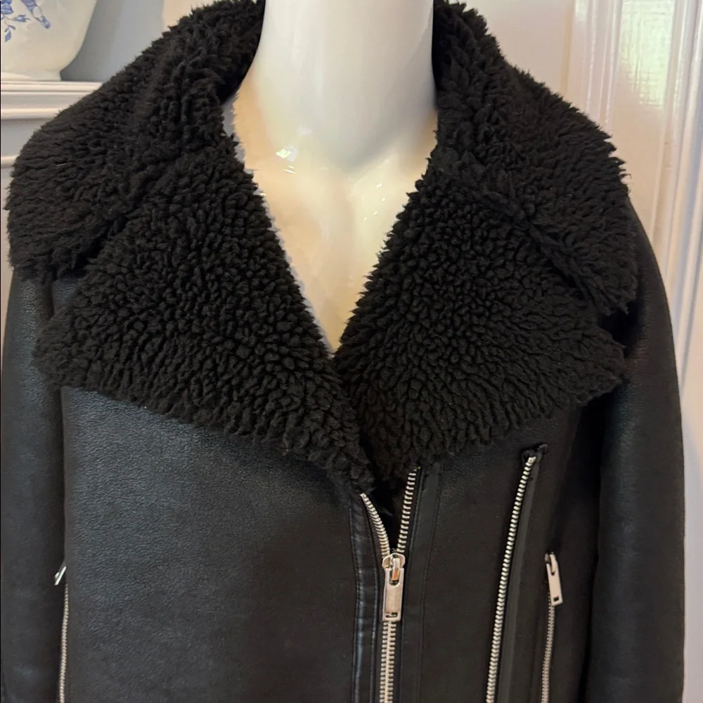 Zara Black Textured Faux Shearling Jacket - Picture 2 of 6